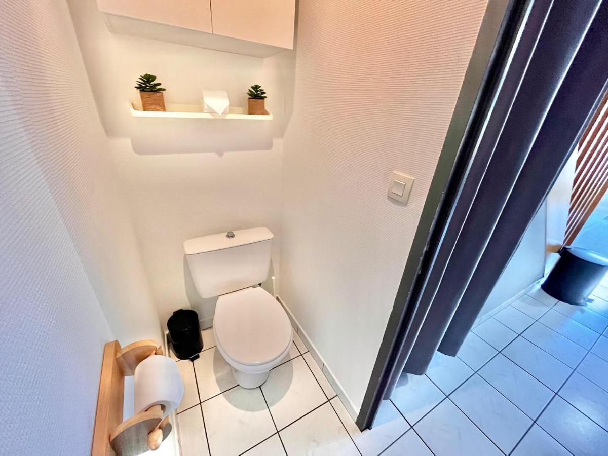 Charmant Duplex Proche De La Gare, Parking Gratuit Laval  Exterior foto